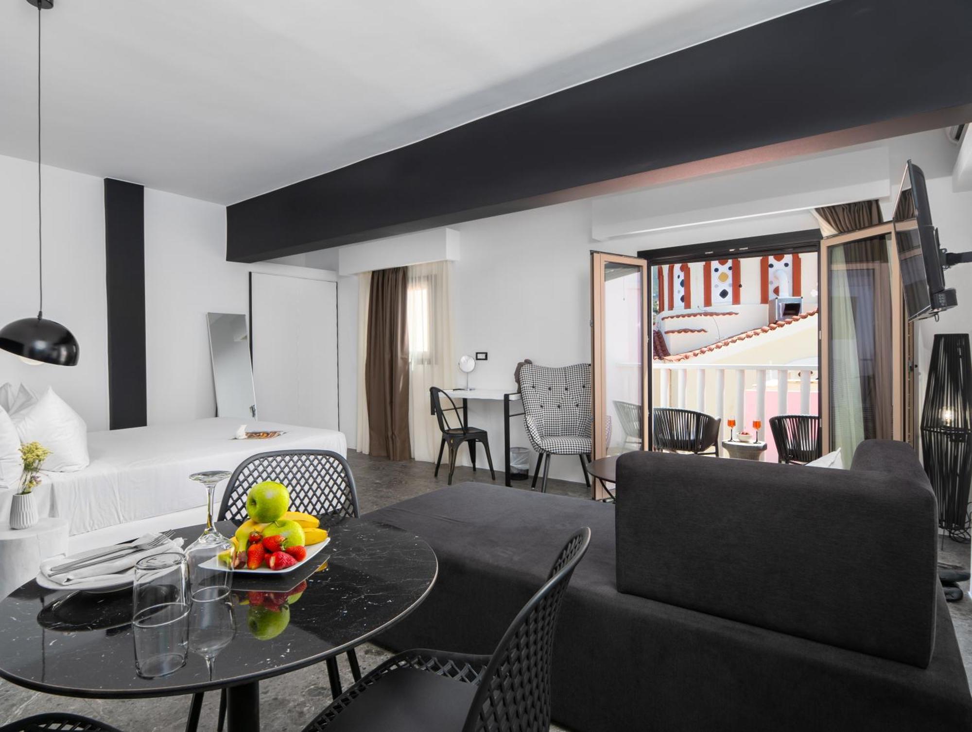 Kalypso Suites Hotel - Adults Only Elounda  Ngoại thất bức ảnh